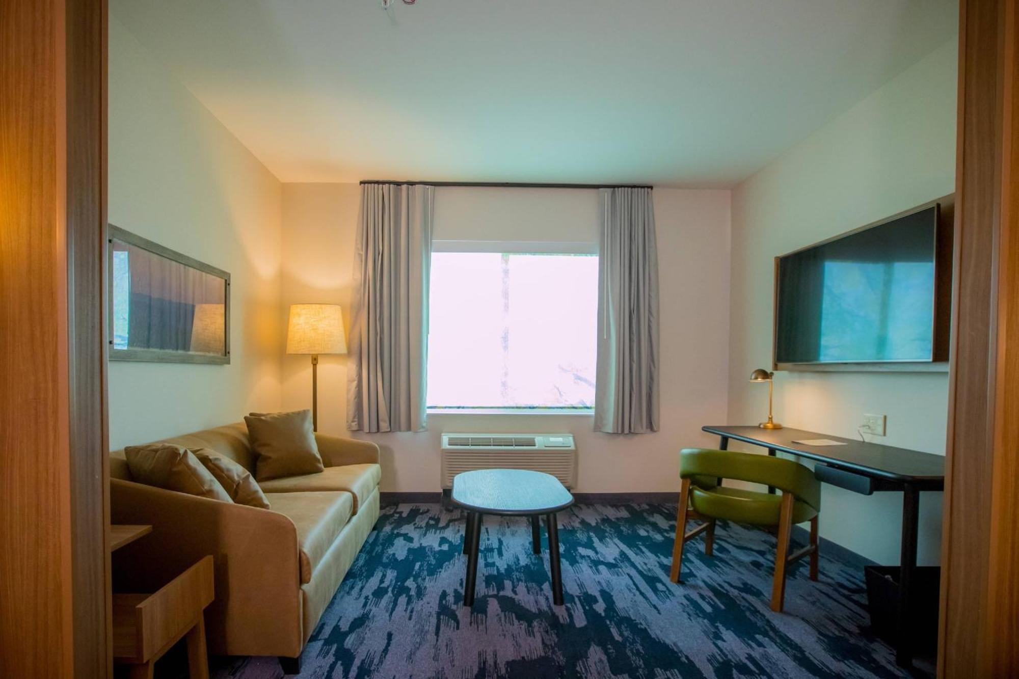 Fairfield Inn & Suites By Marriott Alexandria Bagian luar foto