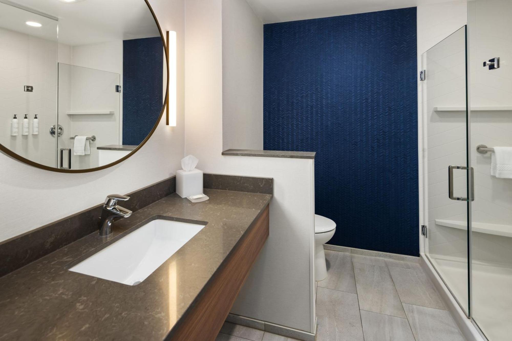 Fairfield Inn & Suites By Marriott Alexandria Bagian luar foto