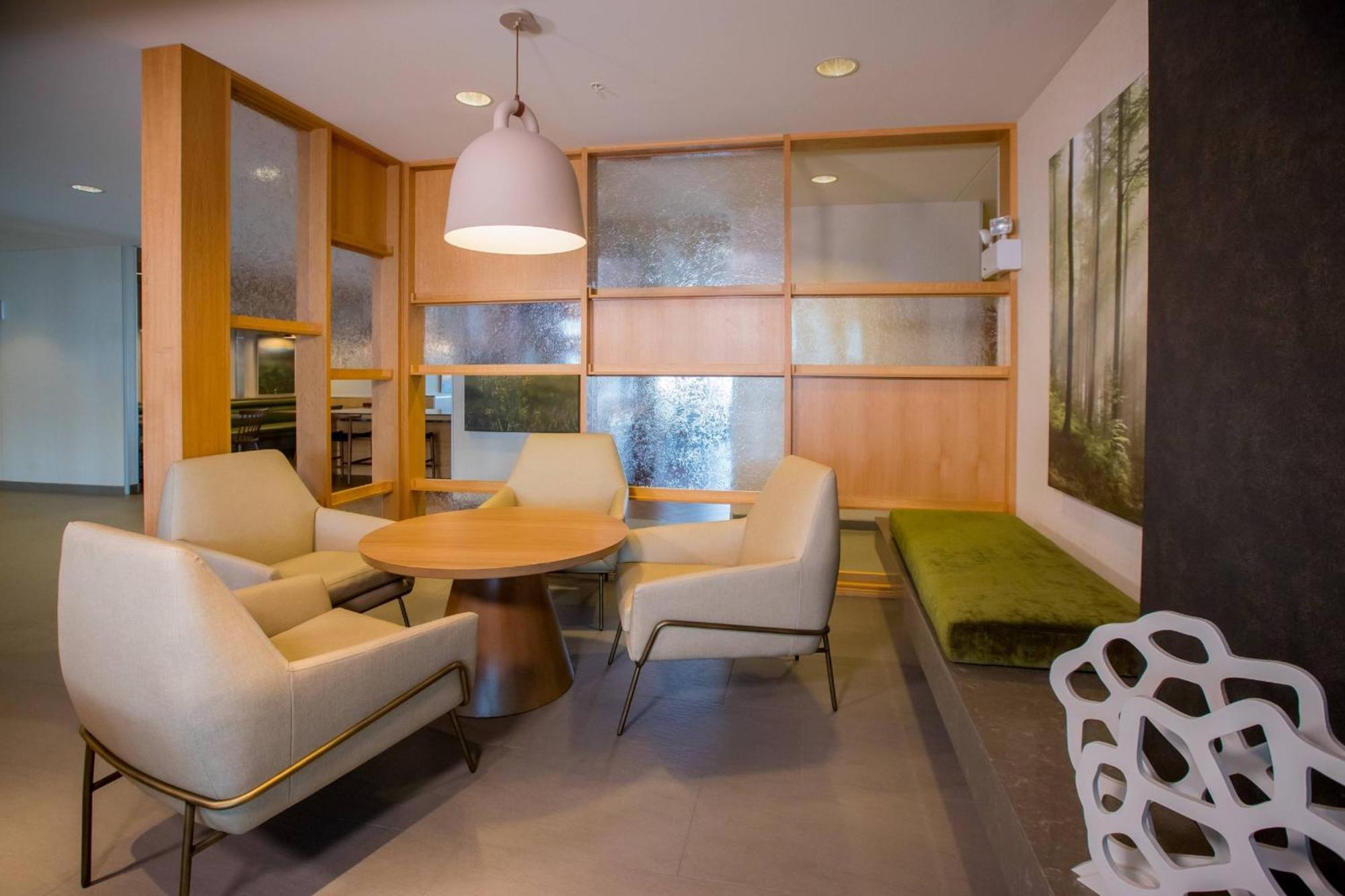 Fairfield Inn & Suites By Marriott Alexandria Bagian luar foto